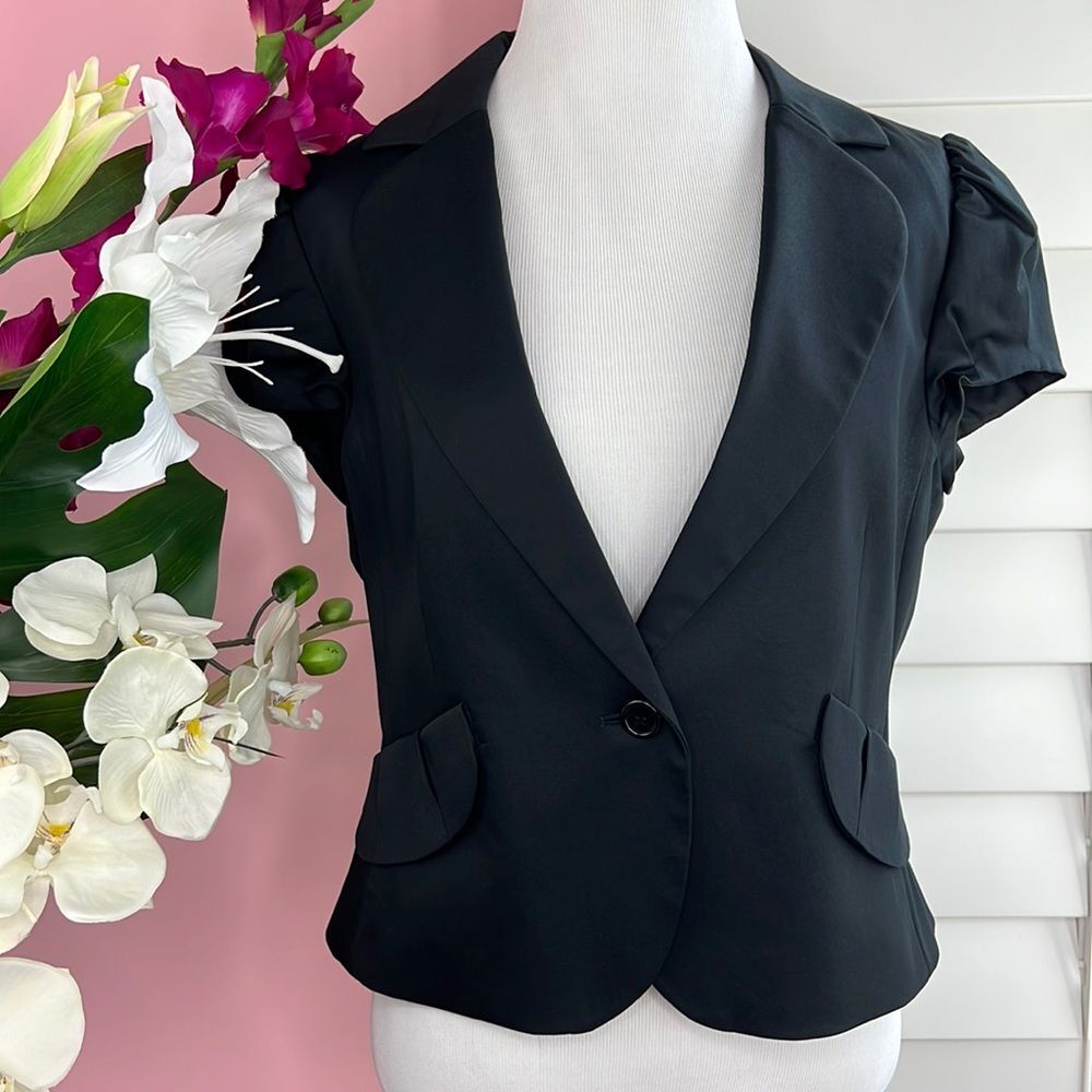 BCBGMaxAzria Ruched Cap Short Sleeve Black Blazer Jacket